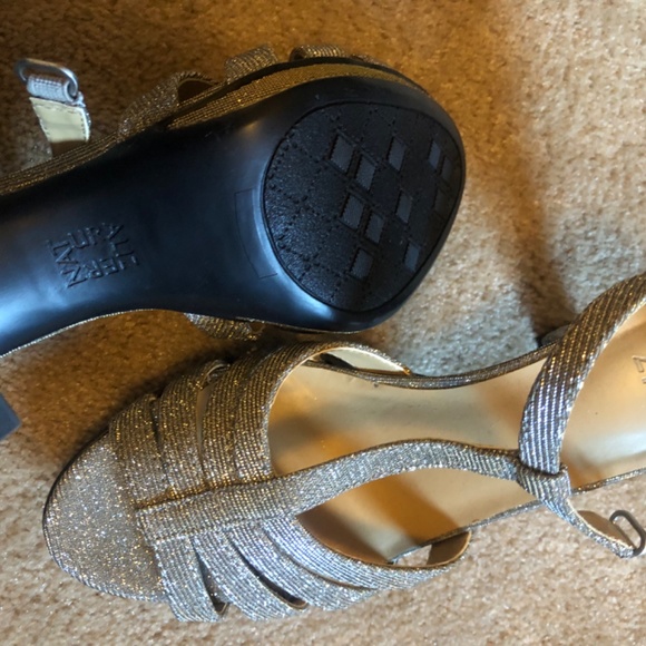 Dress sandals - Picture 3 of 3